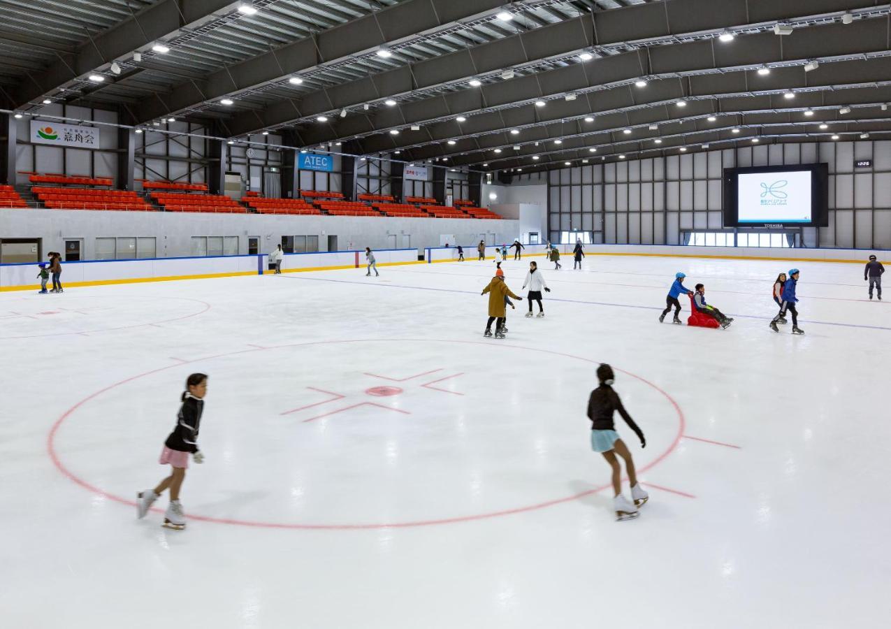 Omo Kansai Airport By Hoshino Resorts Izumisano Exteriör bild The Ice Arena Wales